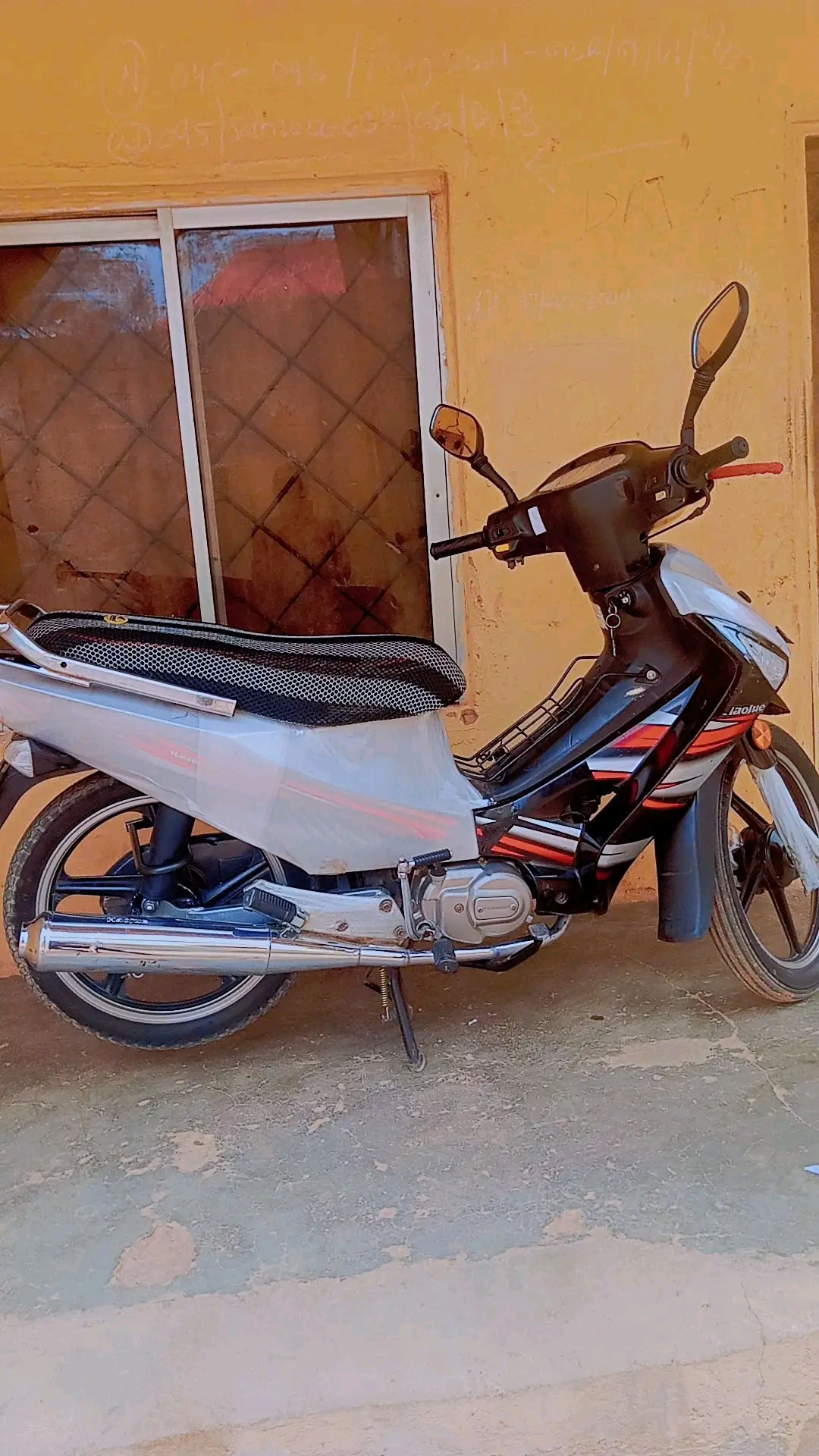 Haujou motorcycle
